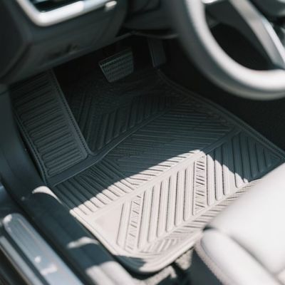 Hàng hóa bán buôn TPE TPR Thermoplastic Elastomer Granule cho thảm sàn xe hơi